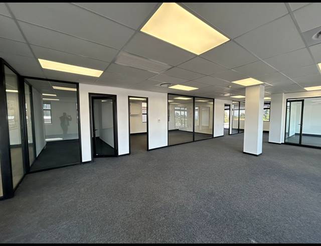 298M² OFFICE TO LET IN SANDTON CENTRAL